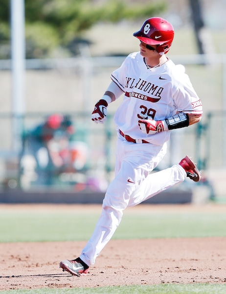Chris Shaw spent lots of time running the bases during his junior year with the Oklahoma Sooners in the NCAA by racking up 42 hits during the season. Shaw had one hit, one run, and one RBI during his team's 11-1 win on Feb. 14 against Southern Illinois-Edwardsville. (Photo courtesy University of Oklahoma Athletics)