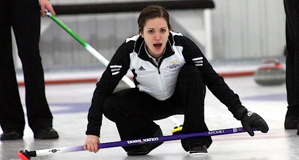Laura Crocker in action during the 2012 CIS/CCA University Curling Championship in Welland, Ont. (Photo CIS/CCA University Curling Championships)